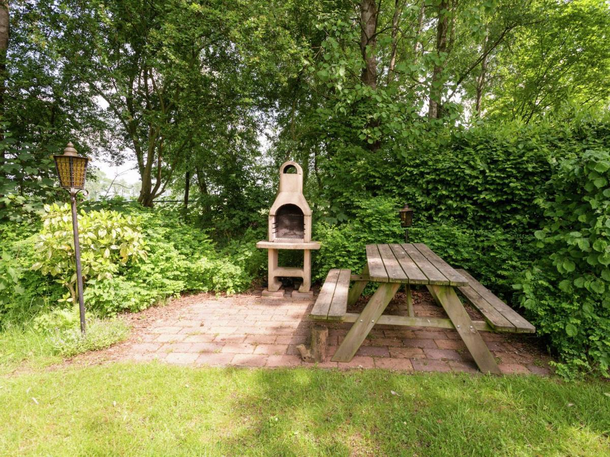 Villa With Spacious Garden Near Heeten Exteriör bild