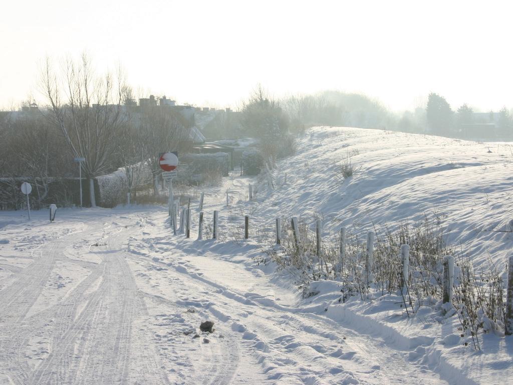 Villa With Spacious Garden Near Heeten Exteriör bild